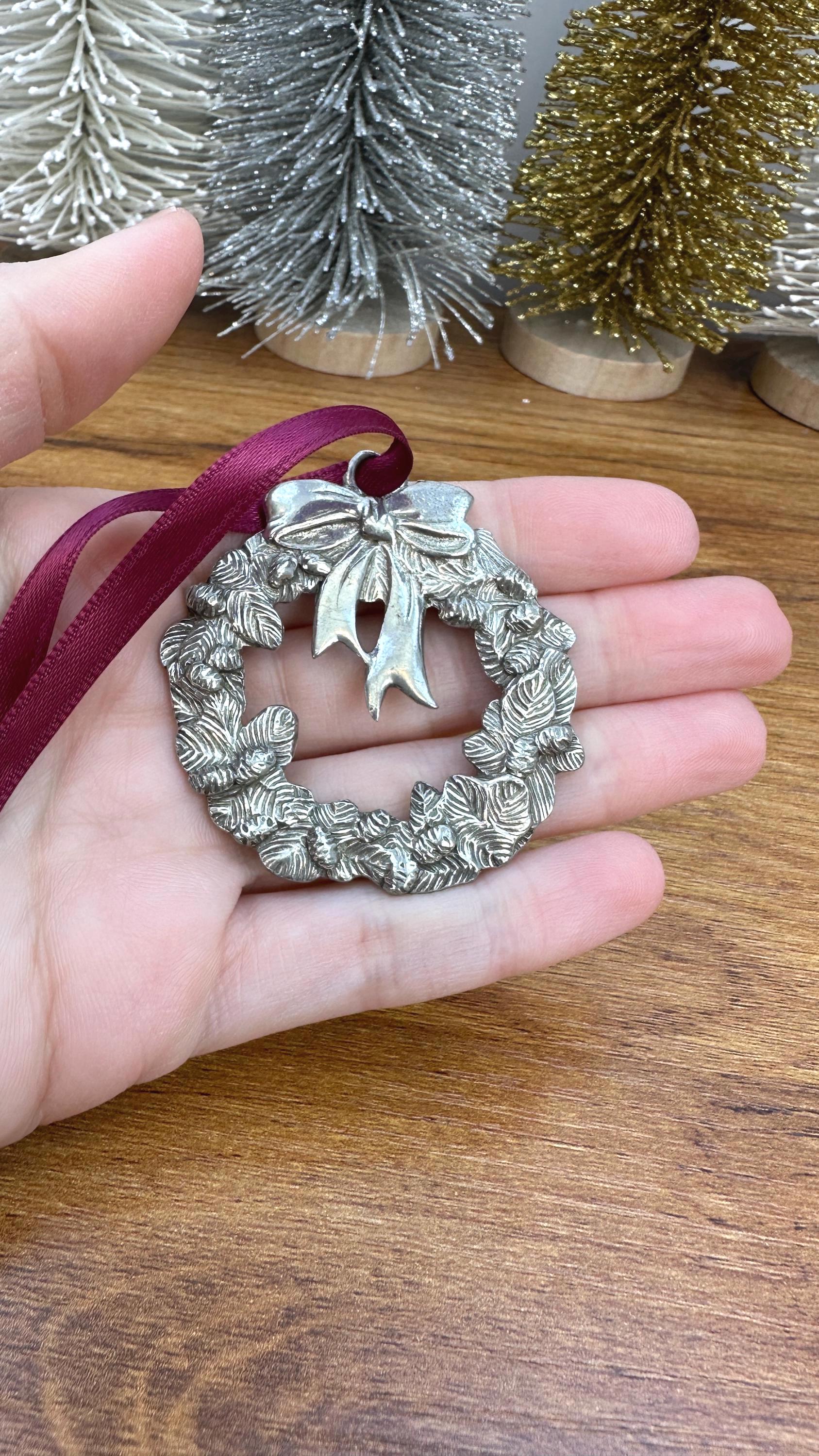 Vintage 1980's Christmas Ornament -Seagull Pewter Wreath Ornament- 1985